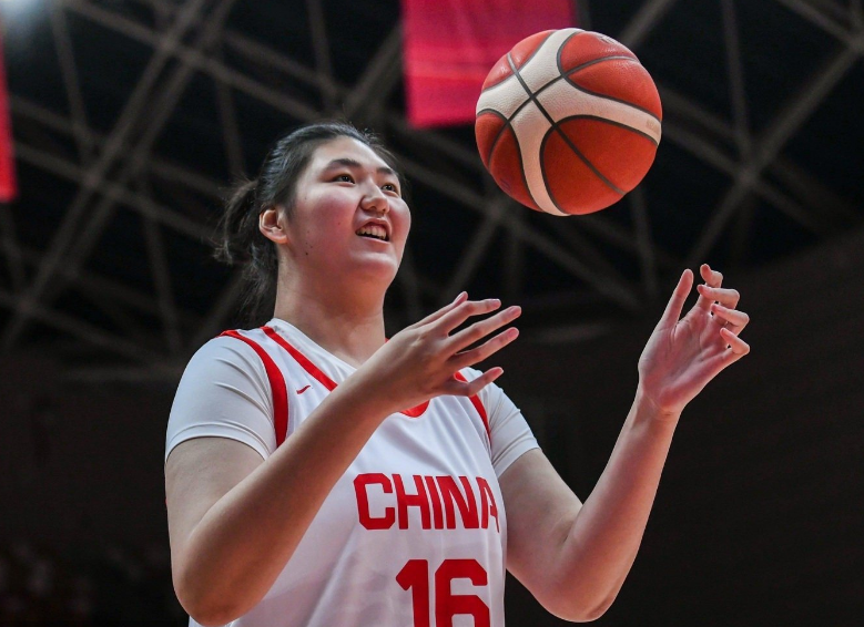 FIBA世预赛新星榜:中国女篮仅张子宇入选 超2米2身高太独特